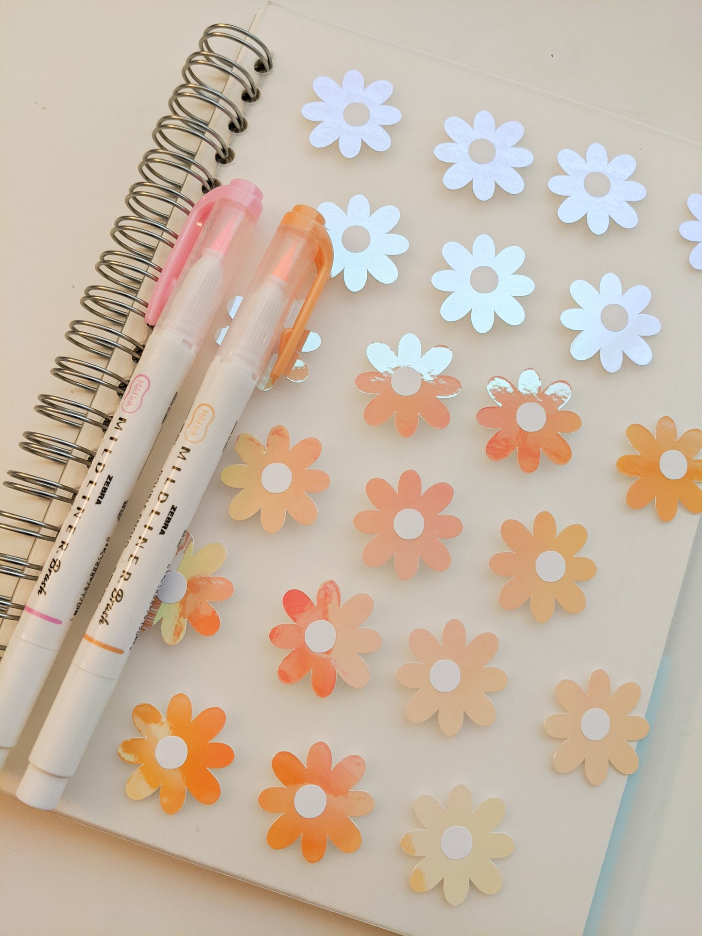 Sweet Daisy Vinyl Sheets to cover any smooth flat surface!